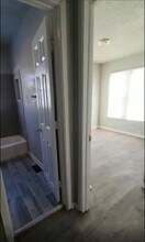 1918 Lawrence St, Unit 1924 in Indianapolis, IN - Foto de edificio - Building Photo