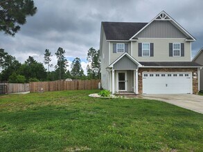 208 Lockwood Ct in Hubert, NC - Building Photo - Building Photo