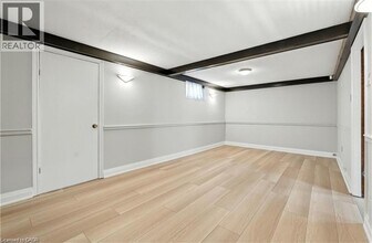 10 Rose Crescent in Hamilton, ON - Building Photo - Building Photo