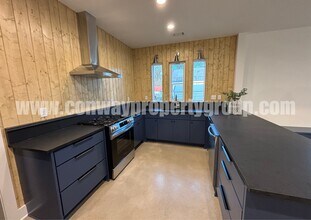 2156 Prince St in Conway, AR - Building Photo - Building Photo