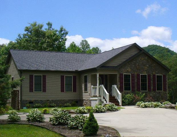 19 Hedgestone Ln in Sylva, NC - Foto de edificio