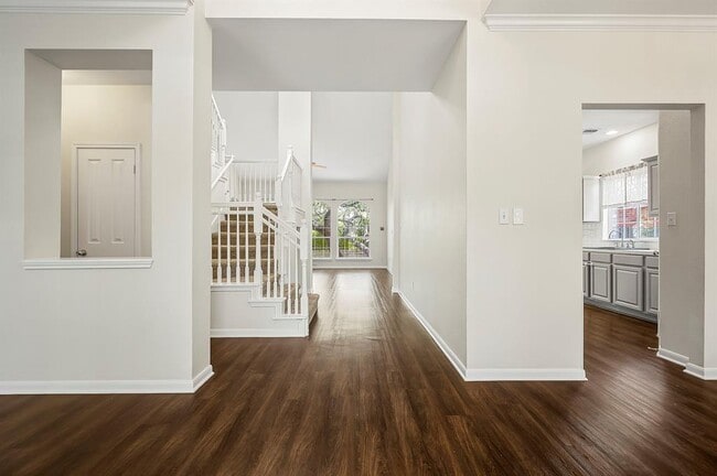 property at 6921 Auckland Dr