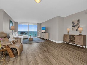 704 N Ocean Blvd in Pompano Beach, FL - Building Photo - Building Photo