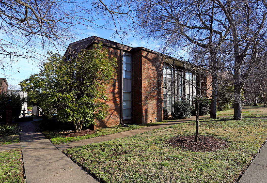 Acklen Apartments in Nashville, TN - Building Photo