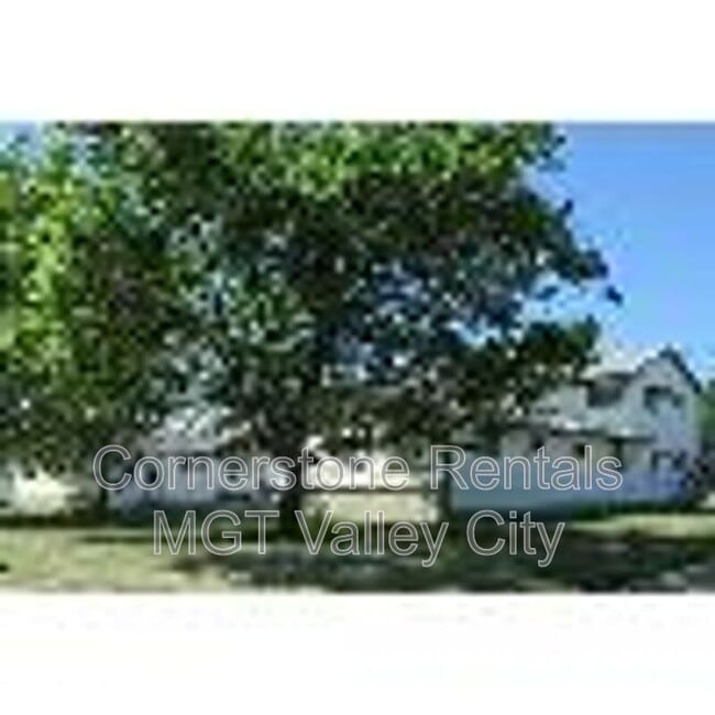 property at 826 4th St SW