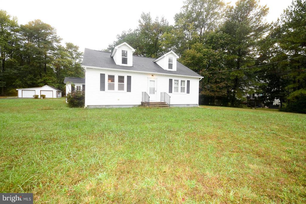 12335 Rousby Hall Rd in Lusby, MD - Building Photo