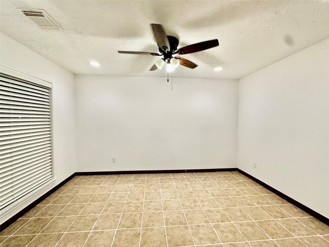 property at 13322 Nantucket Dr