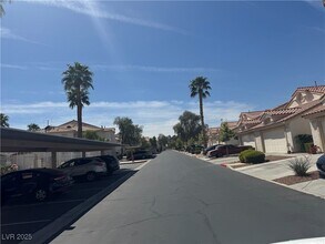 855 N Stephanie St in Henderson, NV - Building Photo - Building Photo