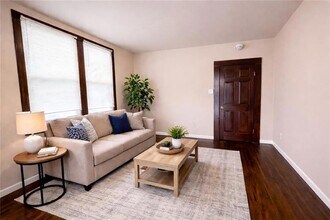 1737 Duels St in New Orleans, LA - Building Photo - Building Photo