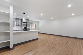 1112 Krameria St in Denver, CO - Foto de edificio - Building Photo