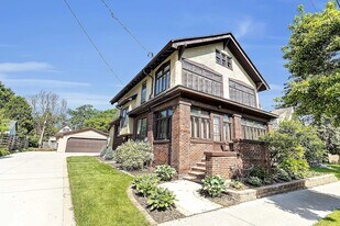 615 N Lawe St in Appleton, WI - Building Photo