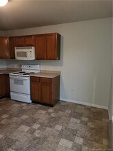 245 Elizabeth St Ext, Unit 5 in Norwich, CT - Building Photo - Building Photo