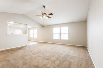 14456 Orange Blossom Trail in Fishers, IN - Building Photo - Building Photo