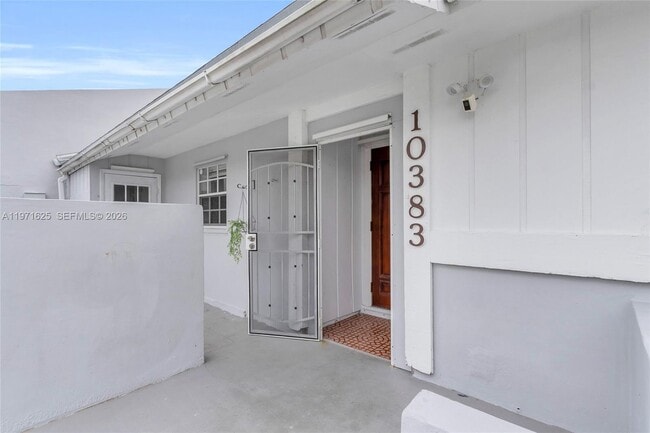 10383 SW 209th Ln in Cutler Bay, FL - Building Photo - Building Photo