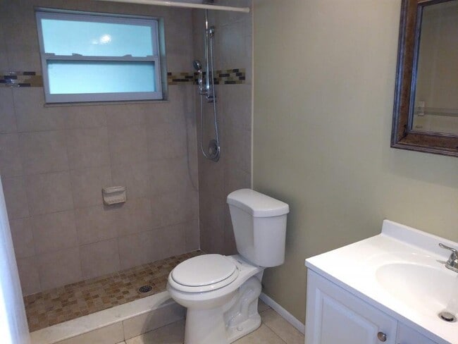 7034 Brentwood Dr in Port Richey, FL - Building Photo - Building Photo