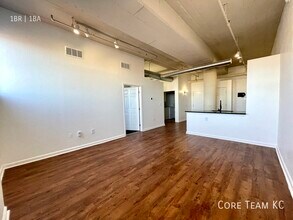 320 W 7th St in Kansas City, MO - Building Photo - Building Photo