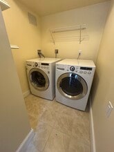 23 Converse St, Unit 1st Floor Apt in Wakefield, MA - Foto de edificio - Building Photo