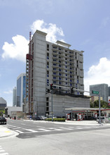 Vista Grande Apartments in Miami, FL - Building Photo - Building Photo