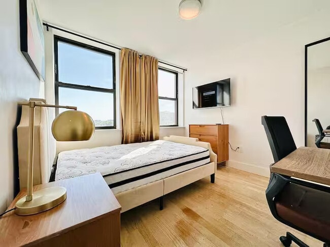 Furnished room/NOT APARTMENT in Brooklyn, NY - Building Photo - Building Photo
