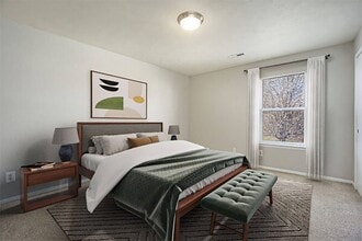 The Vista Apartments and Townhomes in Portage, MI - Foto de edificio - Building Photo