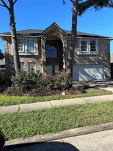 5423 Wolf Rock Dr in Katy, TX - Foto de edificio - Building Photo