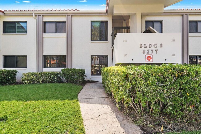 6277 Bahia Del Mar Blvd S in St. Petersburg, FL - Building Photo - Building Photo