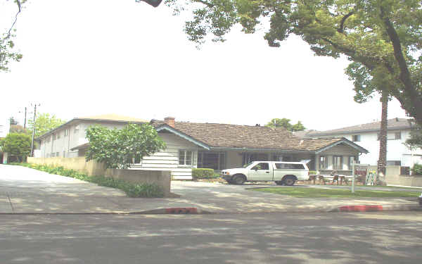 753 Arcadia Ave in Arcadia, CA - Building Photo