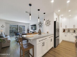 787 Reef Cir in Port Hueneme, CA - Foto de edificio - Building Photo