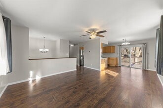 1614 Lucylle Ave in St. Charles, IL - Building Photo - Building Photo