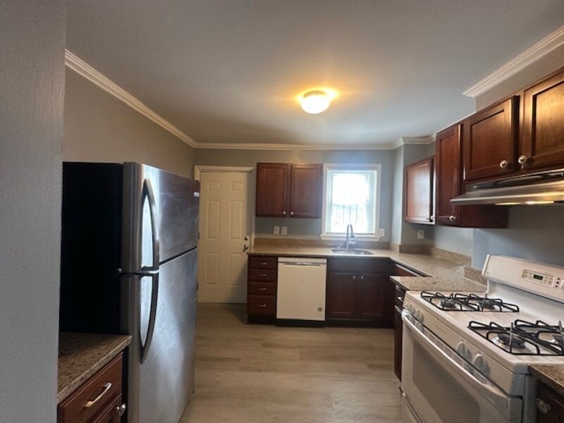 1127 Cleveland St in Baltimore, MD - Building Photo