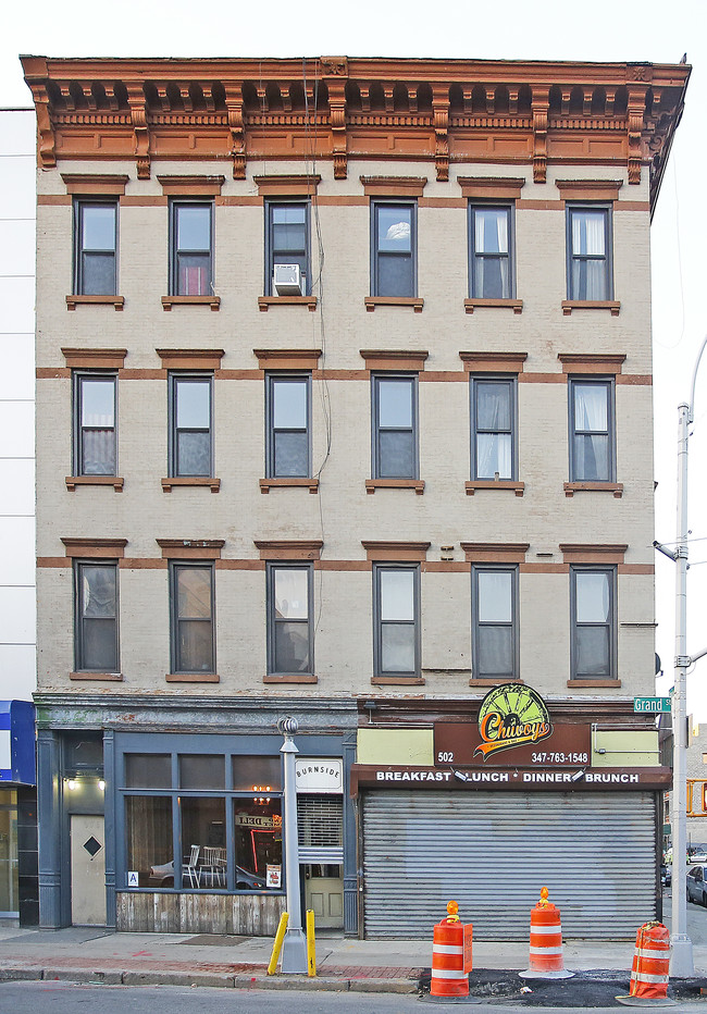 502 Grand St in Brooklyn, NY - Building Photo - Building Photo