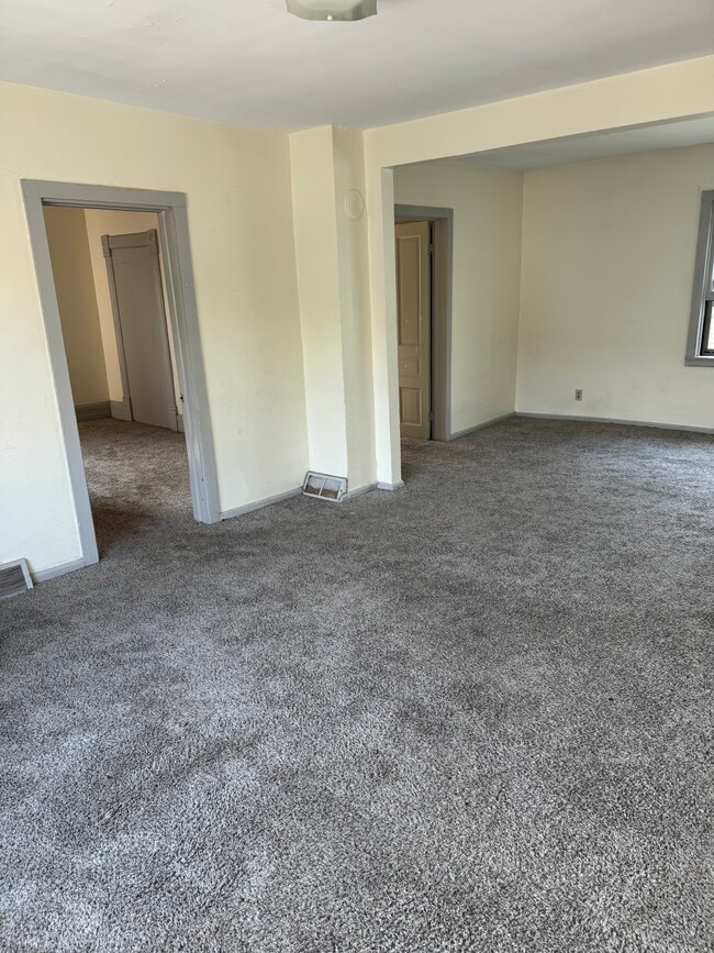 2345 N Murray Ave, Unit 1 in Milwaukee, WI - Building Photo - Building Photo