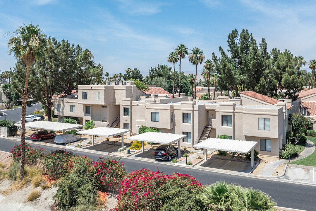 Canyon Shores in Cathedral City, CA - Building Photo