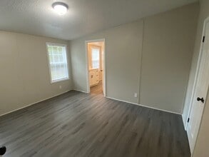76 Grandfather Oak Rd in Roxboro, NC - Building Photo - Building Photo