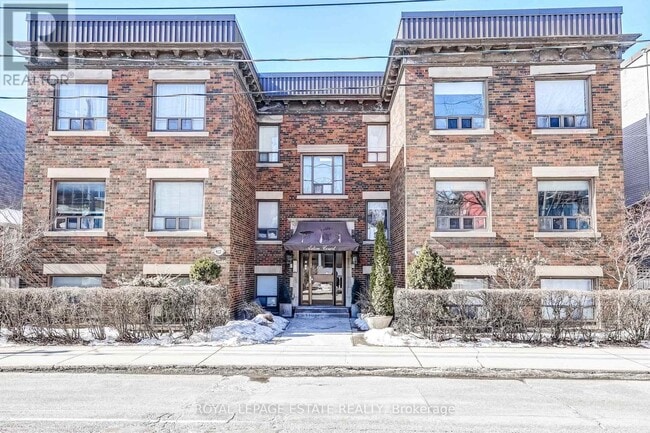 property at 922 Bathurst St