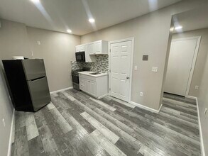 205 Endicott St, Unit 2 in Boston, MA - Foto de edificio - Building Photo