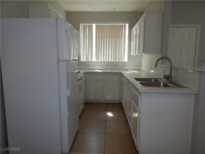 2201 Ramsgate Dr in Henderson, NV - Building Photo - Building Photo