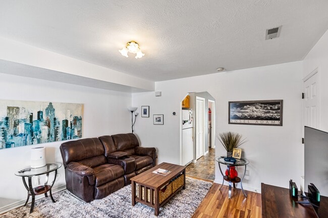 1637 Talon Dr in Logan, UT - Building Photo - Building Photo