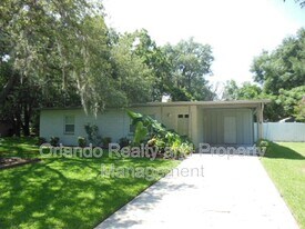 404 Oakhurst St in Altamonte Springs, FL - Building Photo