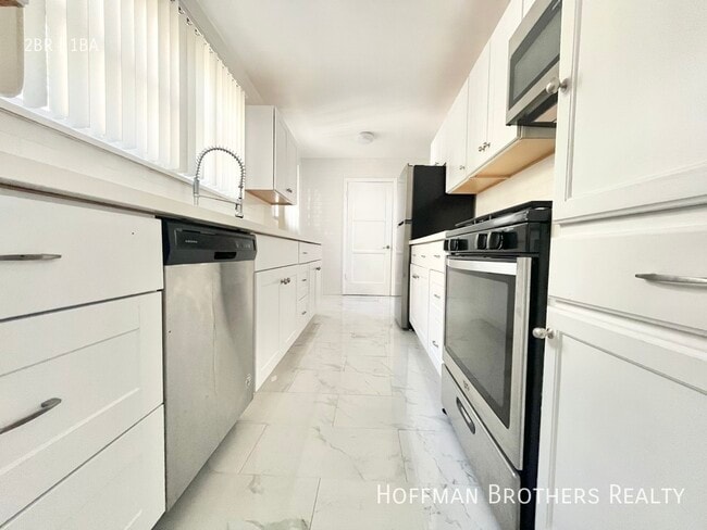 property at 1835 S Beverly Glen Blvd