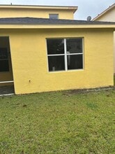 9426 Windrift Cir, Unit 506 in Fort Pierce, FL - Building Photo - Building Photo