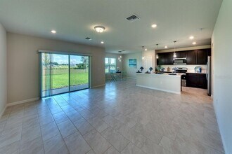 8921 Royal River Cir in Parrish, FL - Building Photo - Building Photo