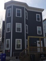 49 Woodcliff St, Unit 3 in Boston, MA - Building Photo