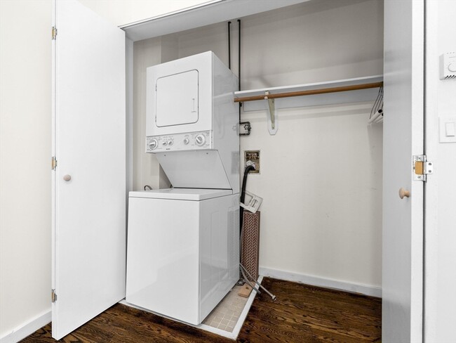 2A Wellington St, Unit 2 in Boston, MA - Building Photo - Building Photo