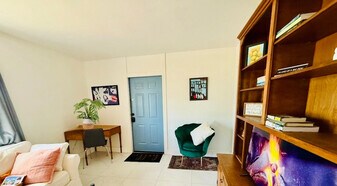 2932 NW 10th Ave, Unit SI ID1272106P in Wilton Manors, FL - Building Photo