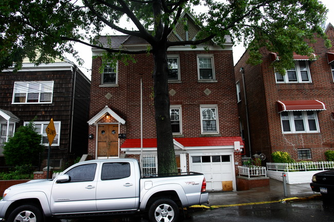 4625 Furman Ave in Bronx, NY - Building Photo - Building Photo