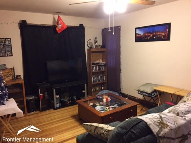 1020 Leavenworth St in Manhattan, KS - Building Photo - Building Photo