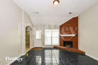 5367 Bare Oak Dr in Memphis, TN - Building Photo - Building Photo