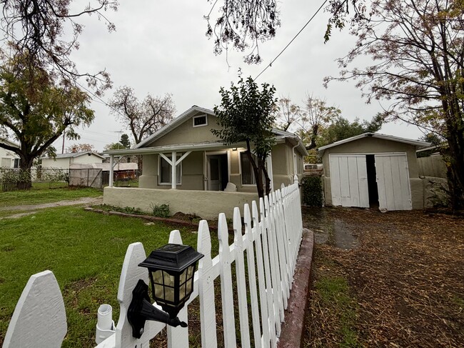 1720 San Bernardino Ave in Mentone, CA - Building Photo - Building Photo