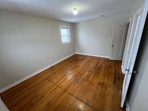 37 Parkwood St in Albany, NY - Building Photo - Building Photo